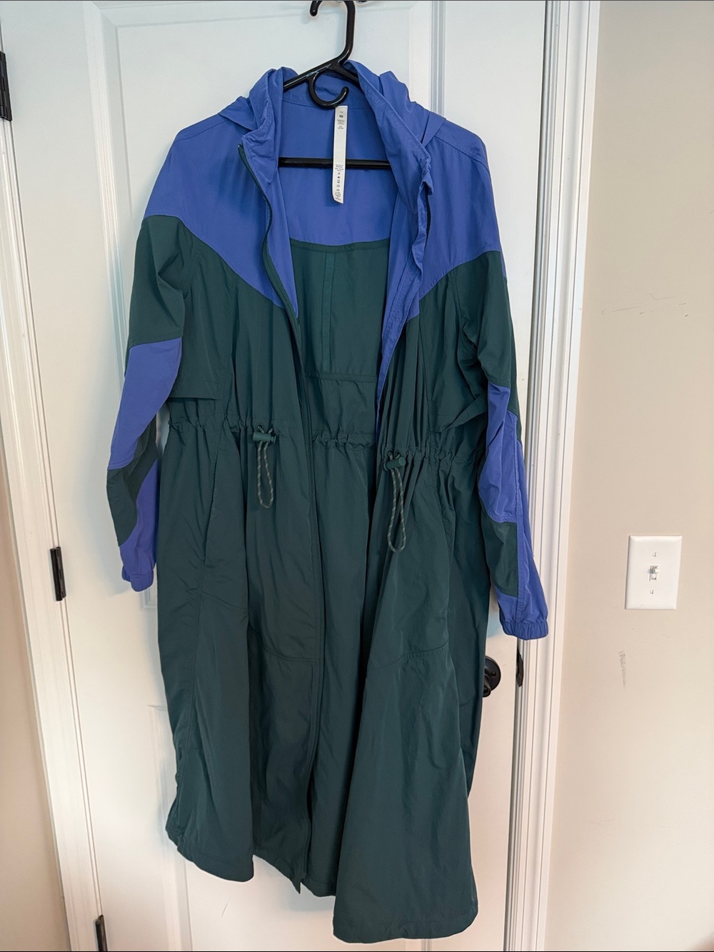 lululemon athletica Hooded Colorblock Trench in Teal and Periwinkle